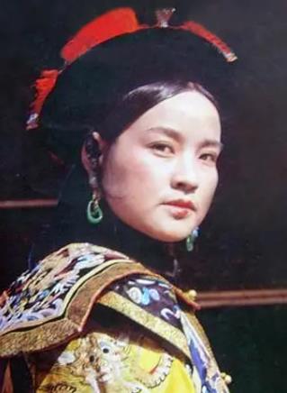 火烧圆明园慈禧的扮演者是刘晓庆