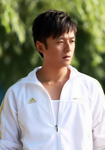 说谎的爱人屈立新