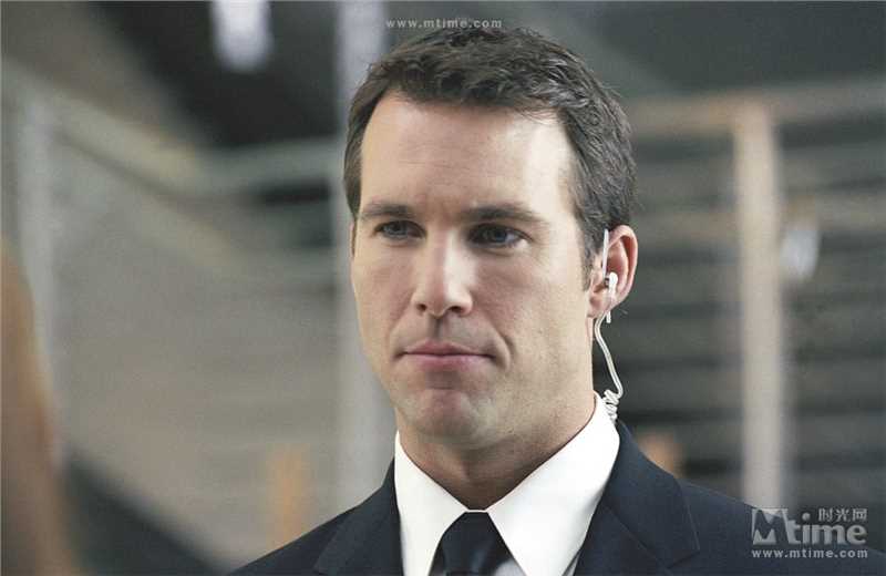 红眼航班查尔斯·基夫