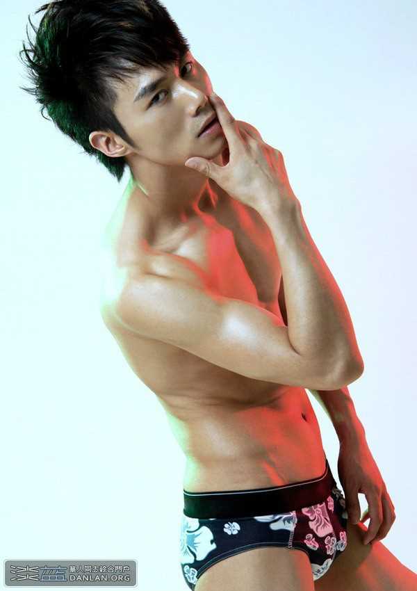 火星宝贝之火星没事酒吧调酒师