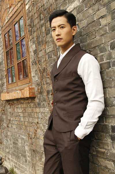 花灯满城陈飞浦