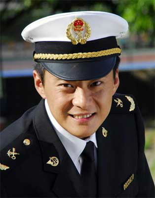 沧海英雄王步文