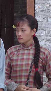 春蚕织梦叶桑枝