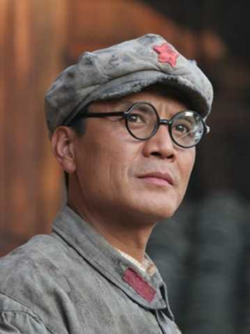 雄关漫道岳林盛