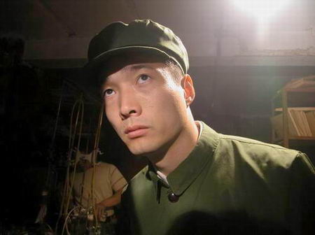 军人机密贺解放/大碾子的扮演者是李易祥