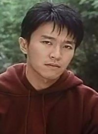 漫画威龙刘晶的扮演者是周星驰