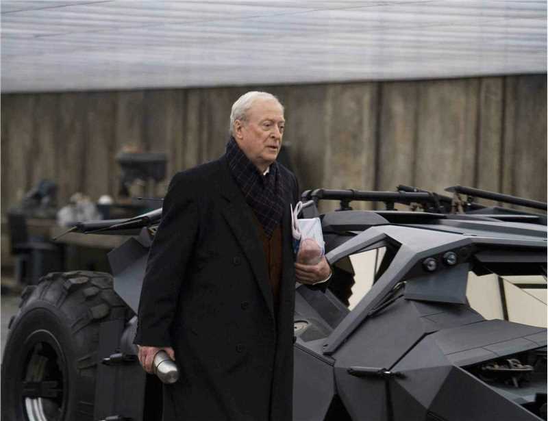 蝙蝠侠：黑暗骑士阿尔弗雷德·潘尼沃斯