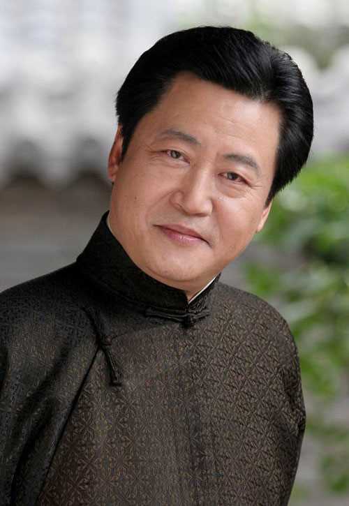 四世同堂冠晓荷