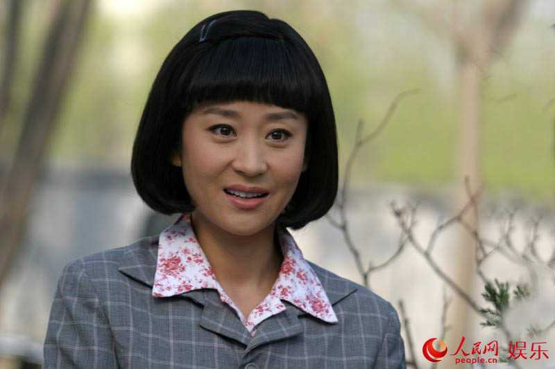 人是铁饭是钢梁拉娣