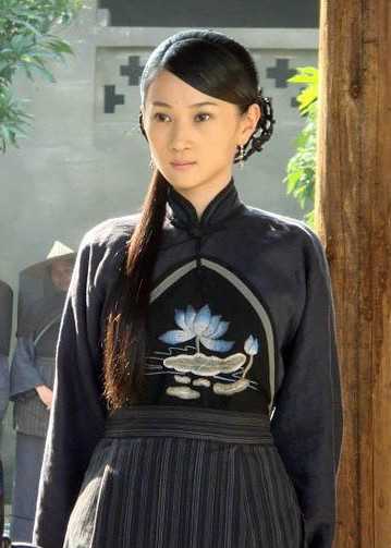 围屋里的桃花夏禾