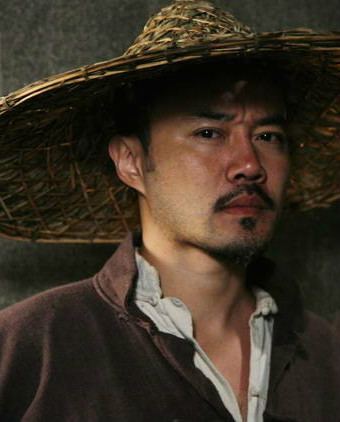 围屋里的桃花谢天歌