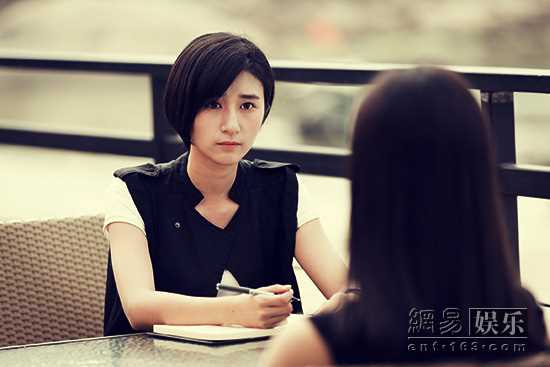 只能活一个黄洁的扮演者是贾博雅