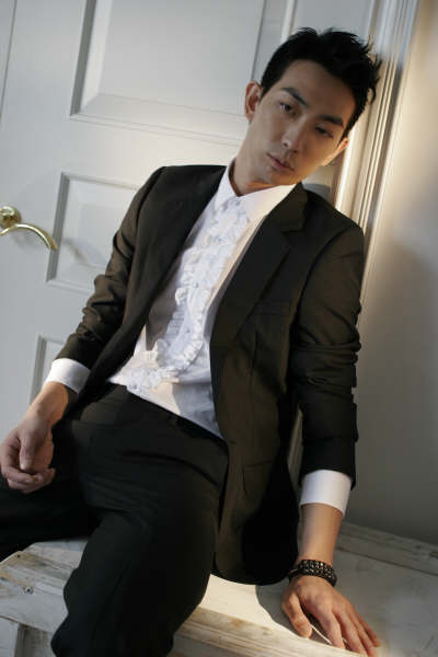 法内情2002胡耀威