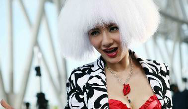 东成西就2011白嘉嘉