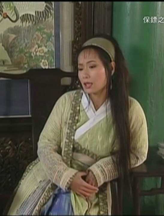 保镖之翡翠娃娃胭脂