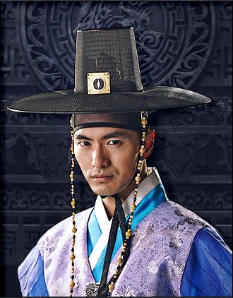 三剑客昭显世子（李溰）的扮演者是李阵郁