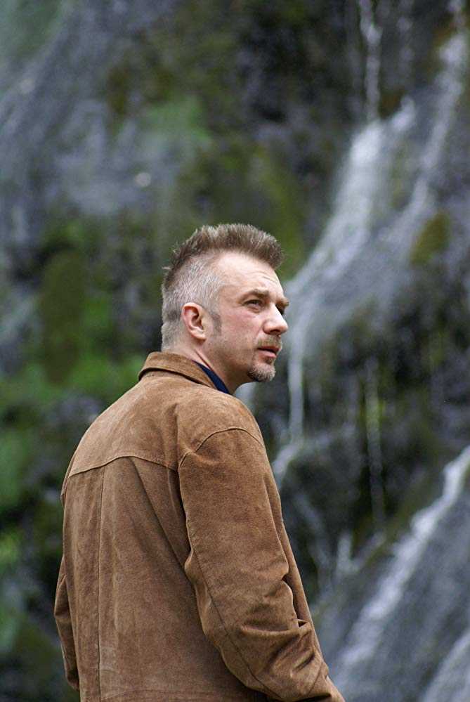 迷失牧师的扮演者是Andrius Mamontovas