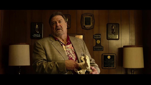 实习大叔海德的扮演者是乔什·盖德