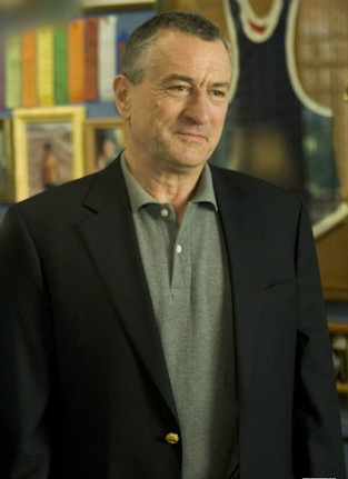 拜见岳父大人2杰克·伯恩斯的扮演者是罗伯特·德尼罗