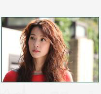 白袍下的高跟鞋吴亚凡