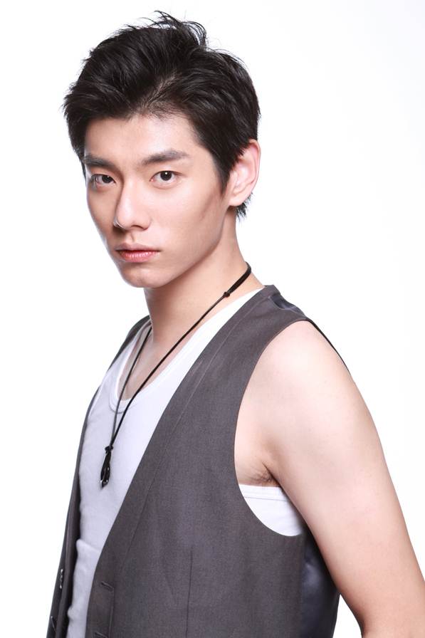 丐世英雄李纯霸