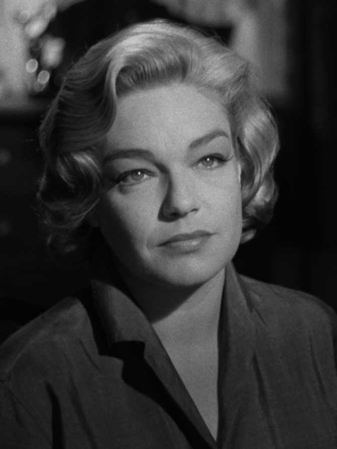 金屋泪艾丽斯·艾斯吉尔