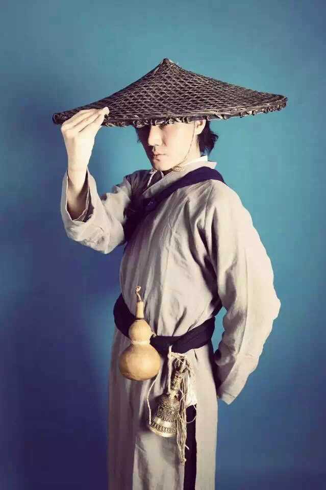 赶尸人之摄魂铃李南北&岳如勾的扮演者是黄欣靓