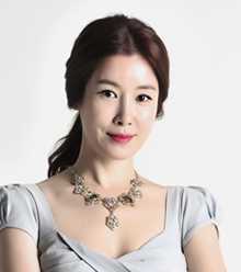 让女人哭泣崔洪兰的扮演者是李泰兰