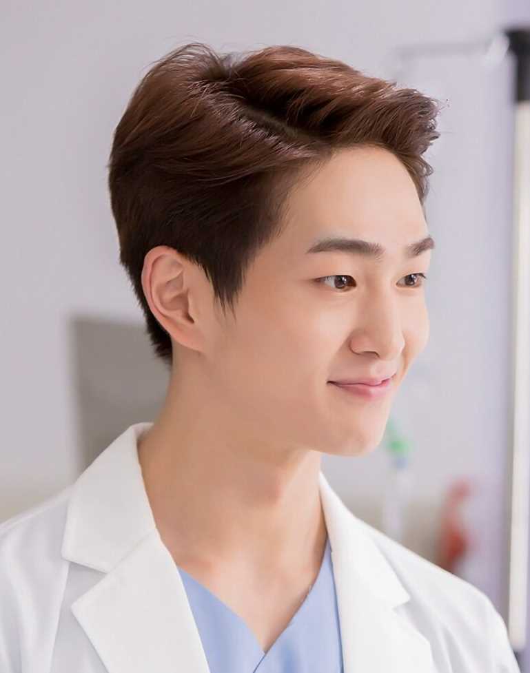 太阳的后裔李致勋