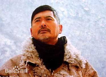 黄石的孩子陈汉生的扮演者是周润发