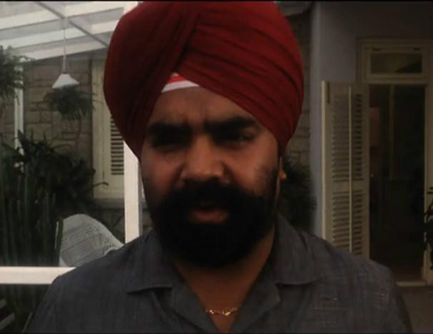 不脱袜的人印度房主