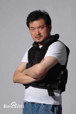 断翅的蝴蝶张小童