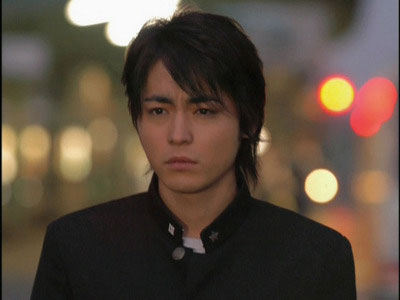 白夜行桐原亮司的扮演者是山田孝之