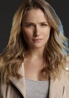 生死狙击第一季Julie Swagger的扮演者是珊特尔·范圣滕