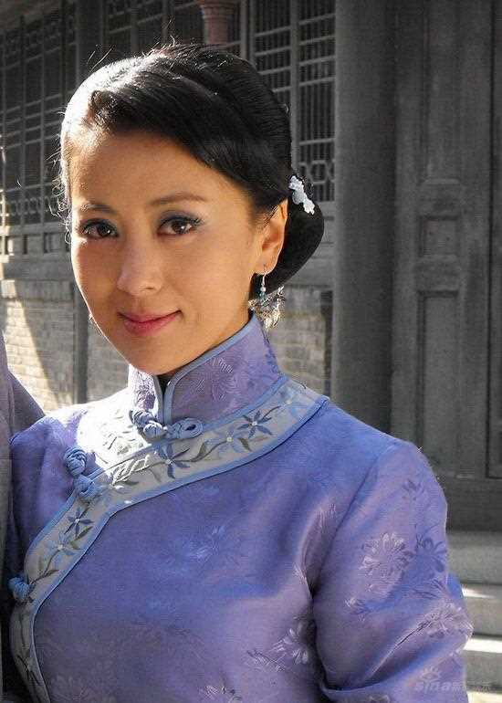 乱世新娘白秋荷