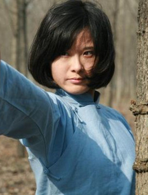 杜鹃花飞王紫燕