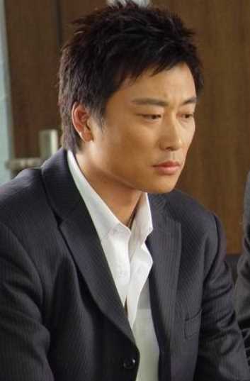 爱你那天正下雨艾橘上