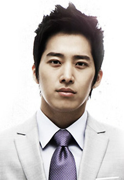 吞噬太阳张泰赫的扮演者是李莞