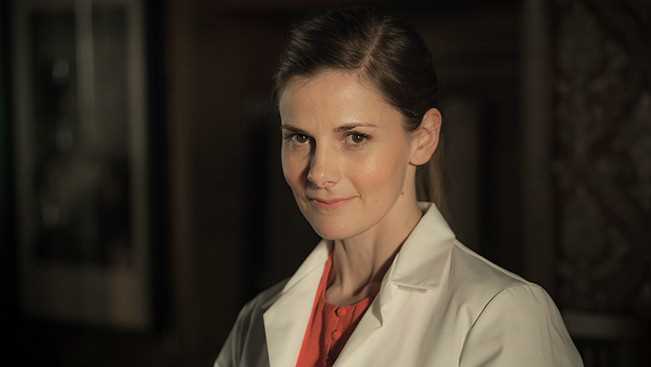 神探夏洛克第三季茉莉·琥珀