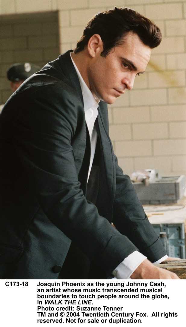 与歌同行强尼·卡什的扮演者是杰昆·菲尼克斯