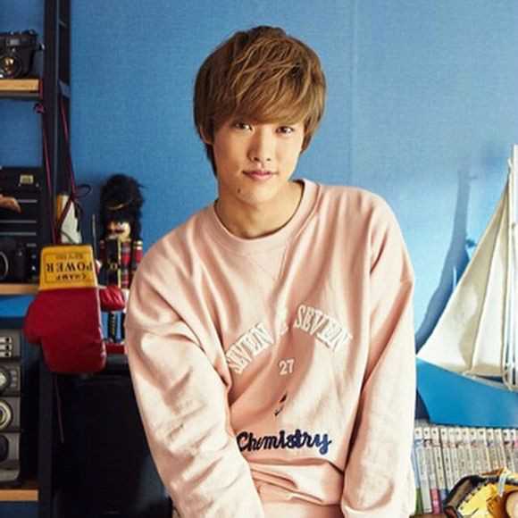 情侣拓哉的扮演者是寺田拓哉