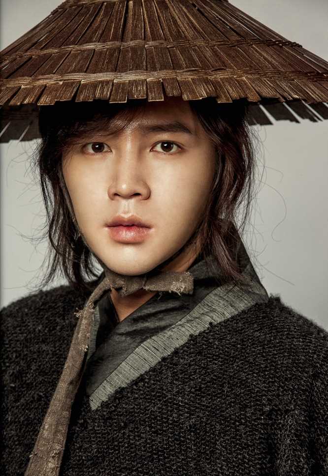 大发李英秀/狗蛋/白大吉的扮演者是张根硕