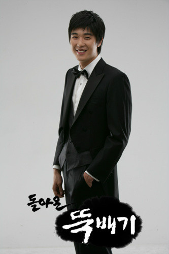 回来的大酱汤锅朴万峰（26岁）