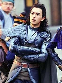 微微一笑很倾城于半珊