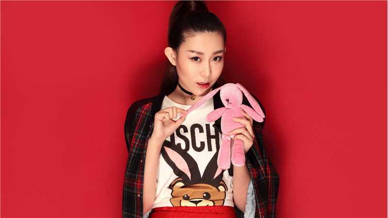 神刀御厨娘小荷的扮演者是刘禹希