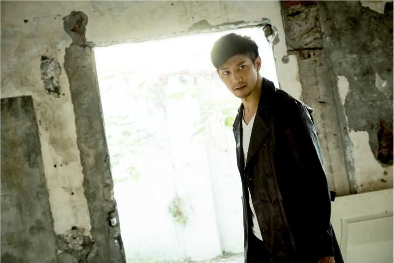 翻墙的记忆薛志文