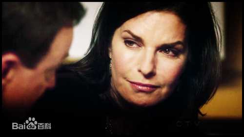 后天露西·霍尔