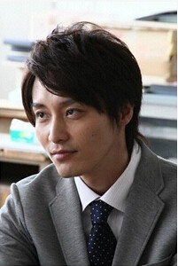 高校入试小西俊也的扮演者是德山秀典