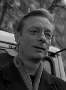 柏林苍穹下卡西尔