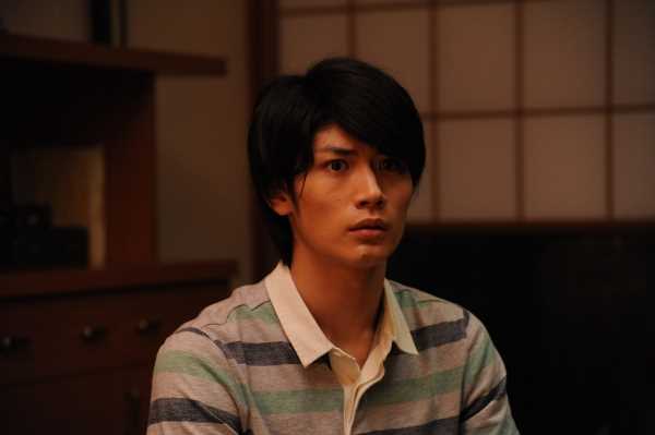 永远的0佐伯健太郎的扮演者是三浦春马